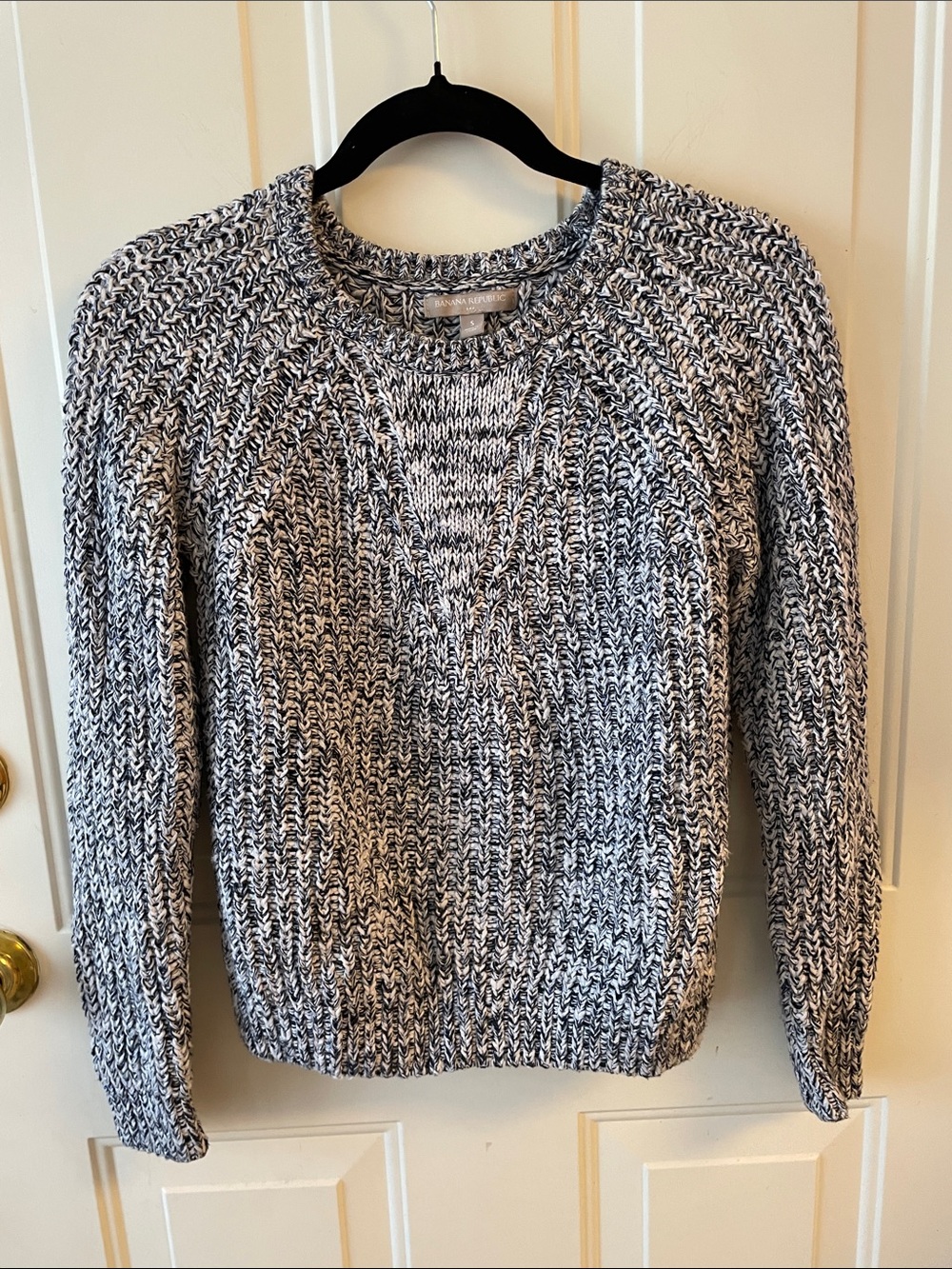 Banana Republic Cozy Marled Knit Crewneck Sweater -Navy and White Size S
